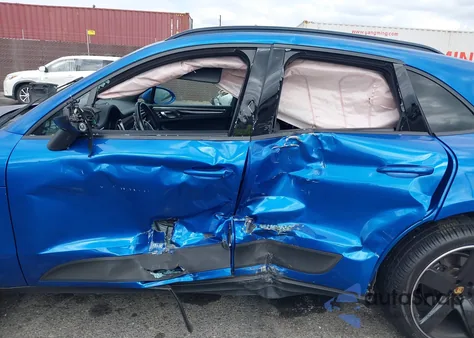 2020 Porsche Macan из США, поврежденный, VIN WP1AA2A52LLB14462